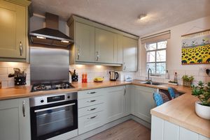 Photo 11- click for photo gallery